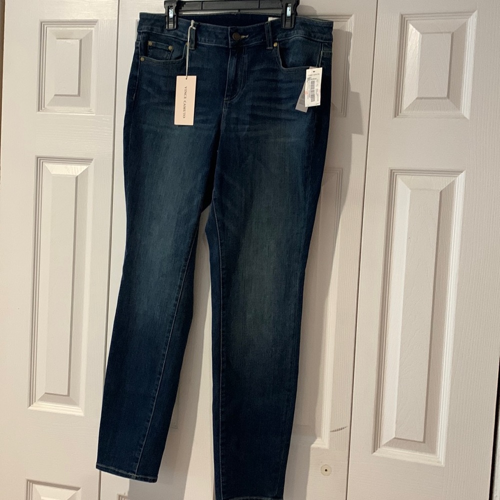 Women’s 14W Vince Camuto Jeans. Brand New with tags